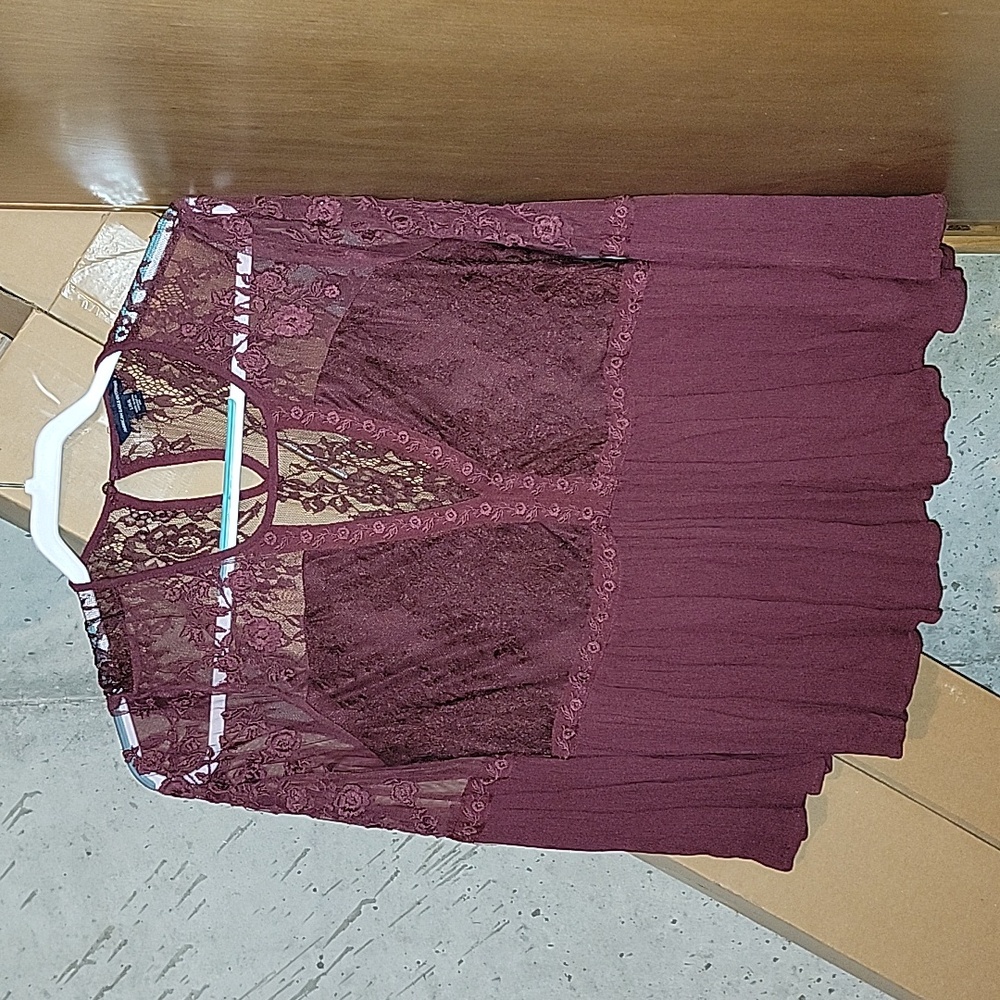 American Eagle top